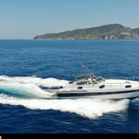 Location Bateau A Quai Les Mamours * 孔格林