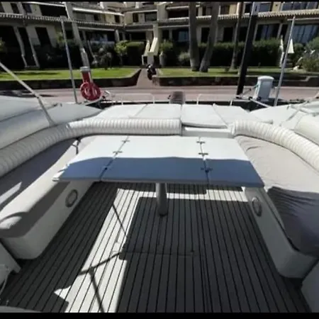 Location Bateau A Quai